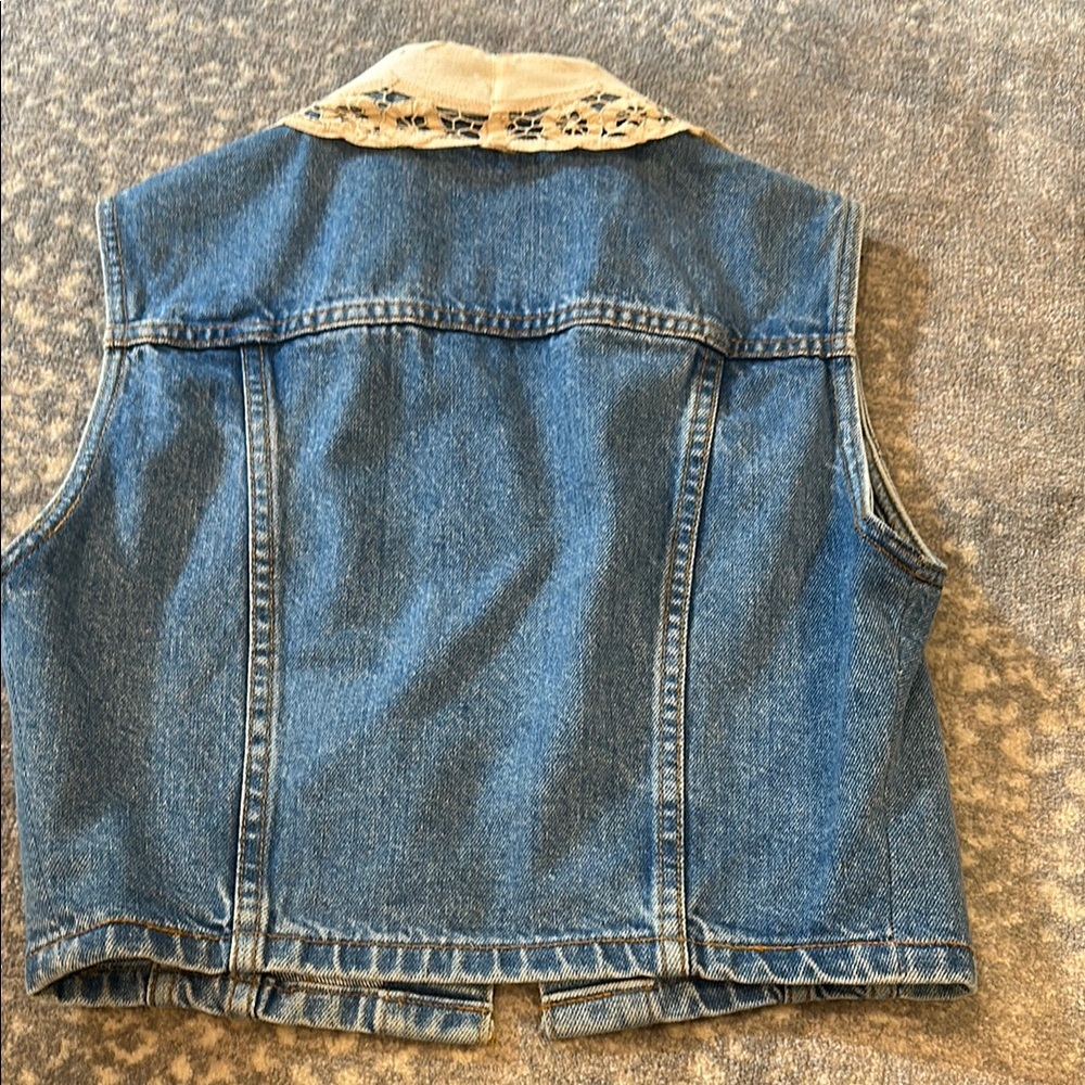 JUST USA Blue Denim Vest with Lace Collar - Picture 9 of 9